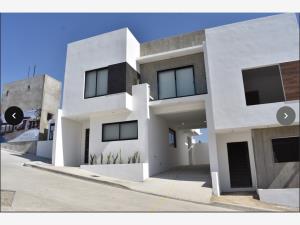 Casa en venta en Villa Residencial Santa Fe 3ra. Sección, Tijuana — foto 3 de 45
