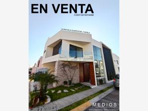 Casa en Zona Cementos Atoyac, Puebla, Puebla