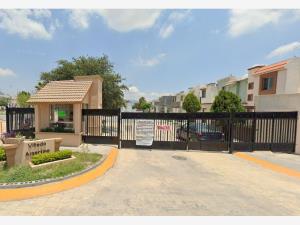 Casa en venta en Los Viñedos, Santa Catarina — foto 2 de 8