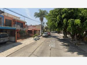 Casa en venta en Jardines del Rosario, Guadalajara — foto 3 de 10