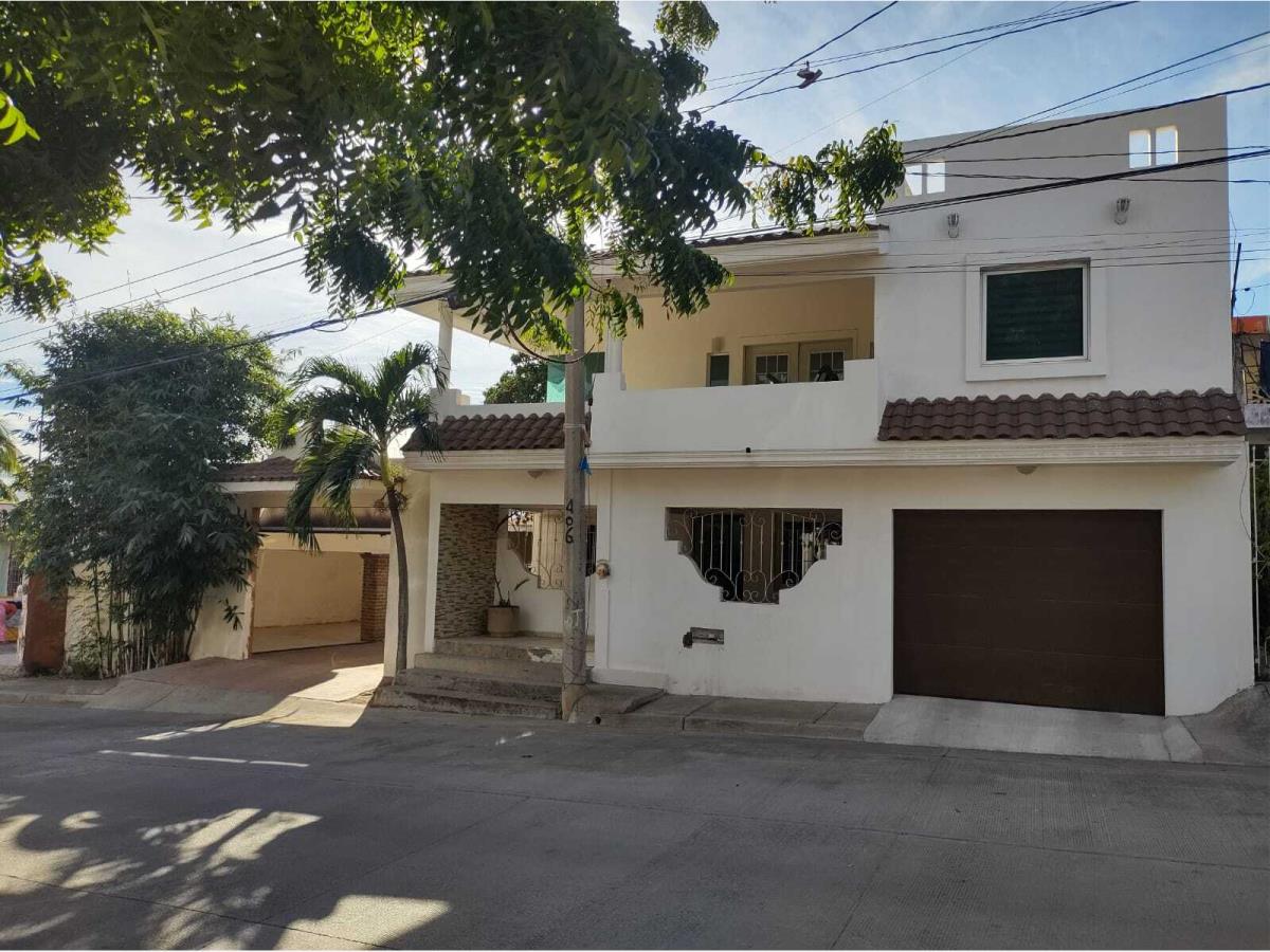 Casa en venta en 10 de Mayo, Culiacán — foto 1 de 39
