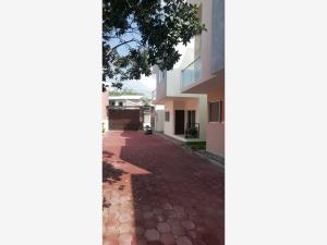 Casa en venta en Atenatitlan, Jiutepec — foto 2 de 32