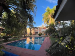 Finca-Rancho en venta en Jardines de la Calera, Tlajomulco de Zúñiga — foto 2 de 28