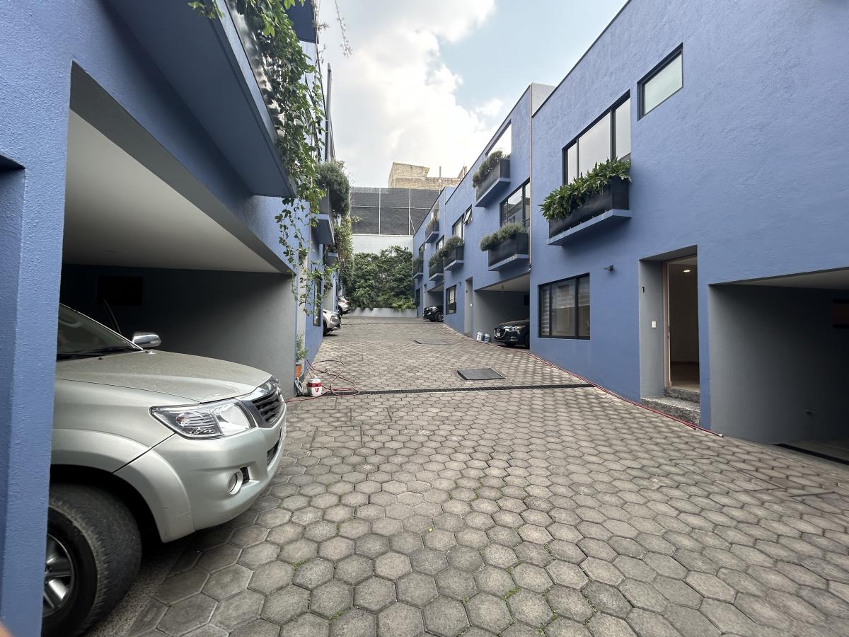 Casa en venta en Lomas de Memetla, Cuajimalpa de Morelos — foto 1 de 25