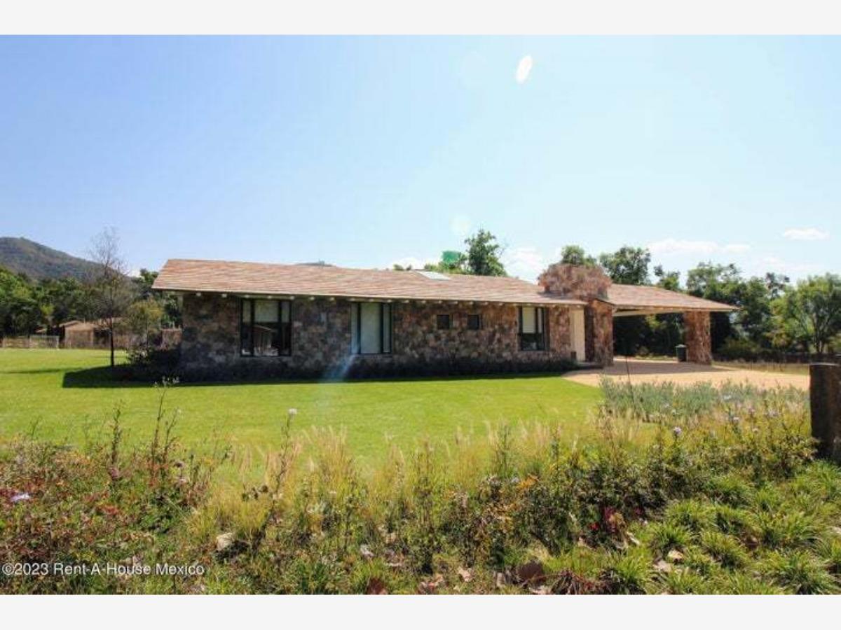 Casa en venta en Valle de Bravo, Valle de Bravo — foto 1 de 21