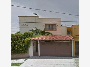 Casa en venta en Acapatzingo, Cuernavaca, Morelos Casa en venta en Acapatzingo, Cuernavaca, Morelos