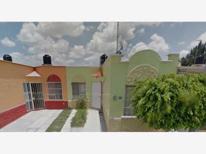 Casa en venta en Magisterial, Irapuato — foto 2 de 12