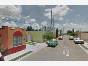Casa en venta en Magisterial, Irapuato — foto 3 de 12