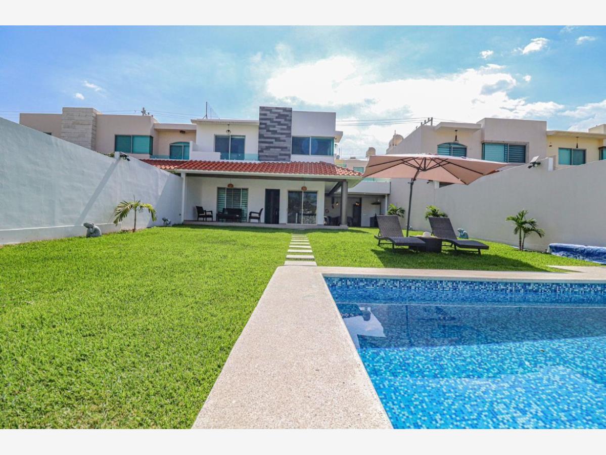 Casa en venta en Lomas de Jiutepec, Jiutepec — foto 1 de 27