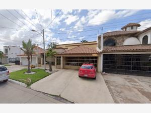 Casa en remate en Las Fuentes, Ahome, Sinaloa