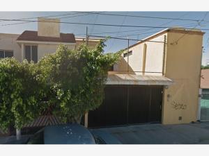 Casa en venta en Valle Residencial los Girasoles, Celaya — foto 3 de 14