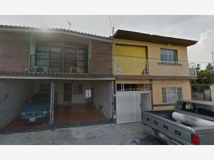 Casa en venta en Oceanía, Saltillo — foto 3 de 10