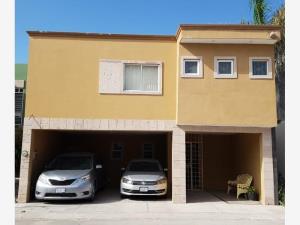 Casa en venta en La Muralla, Torreón, Coahuila de Zaragoza Casa en venta en La Muralla, Torreón, Coahuila de Zaragoza