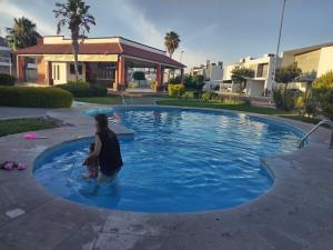 Casa en venta en Villas de Bernalejo, Irapuato — foto 3 de 33