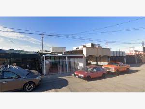 Casa en Real del Río, Mexicali, Baja California