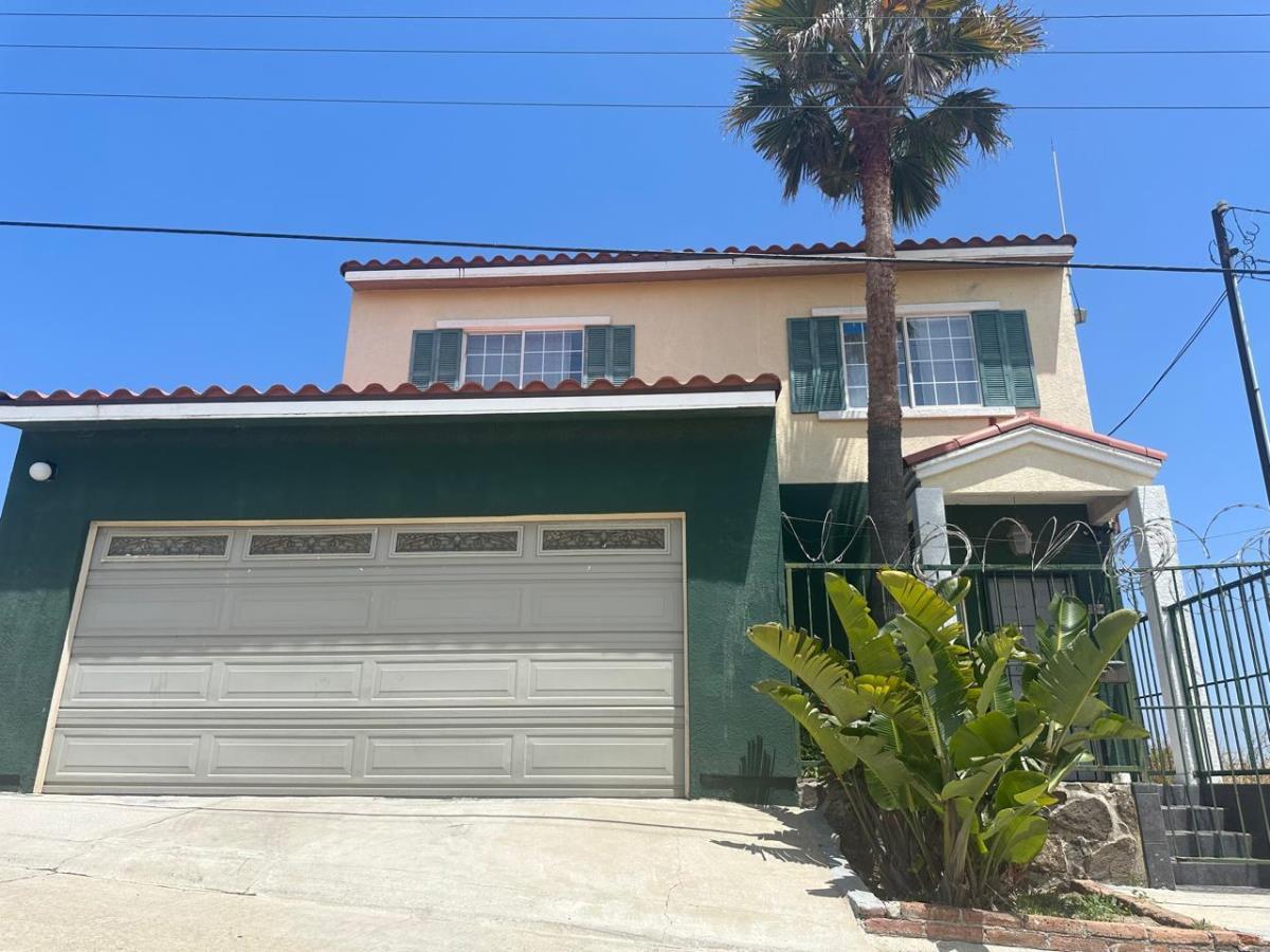 Casa en renta en Villas de San Pedro, Playas de Rosarito — foto 1 de 51