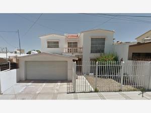 Casa en Lomas la Salle, Chihuahua, Chihuahua