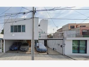Casa en Magisterial Coapa, Tlalpan, Ciudad de México