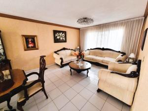 Casa en venta en Jardines del Moral, León — foto 2 de 6