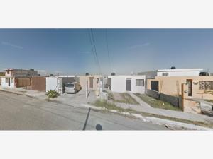 Casa en venta en Loma Linda, Saltillo — foto 2 de 10
