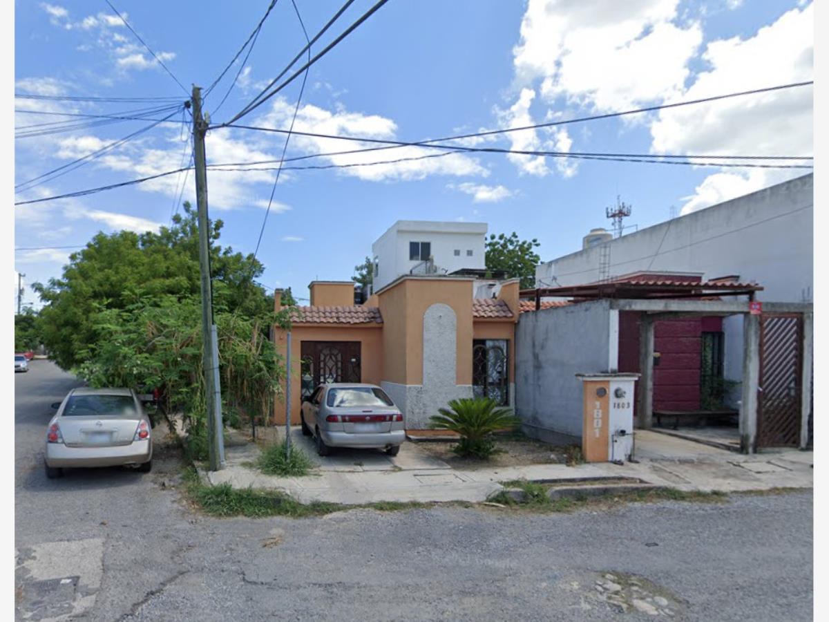 Casa en venta en Colinas del Parque, Victoria — foto 1 de 11