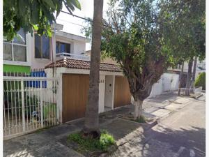 Casa en venta en Pinar de La Calma, Zapopan — foto 3 de 5