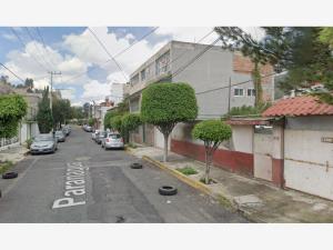 Casa en San Pedro Zacatenco, Gustavo A. Madero, Ciudad de México