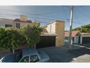 Casa en venta en Valle Residencial los Girasoles, Celaya — foto 3 de 14