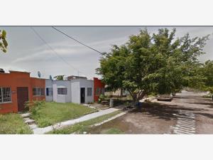 Casa en venta en Llanos de San José, Tecomán — foto 3 de 15