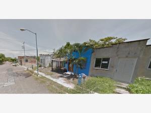 Casa en venta en Llanos de San José, Tecomán — foto 2 de 15