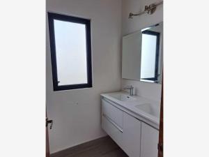 Casa en venta en Jardines de Chapultepec, Tijuana — foto 3 de 32