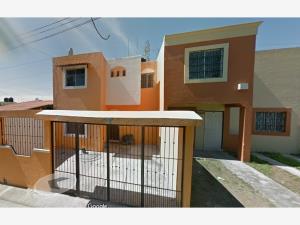 Casa en remate en Villa Izcalli Caxitlan, Villa de Álvarez, Colima