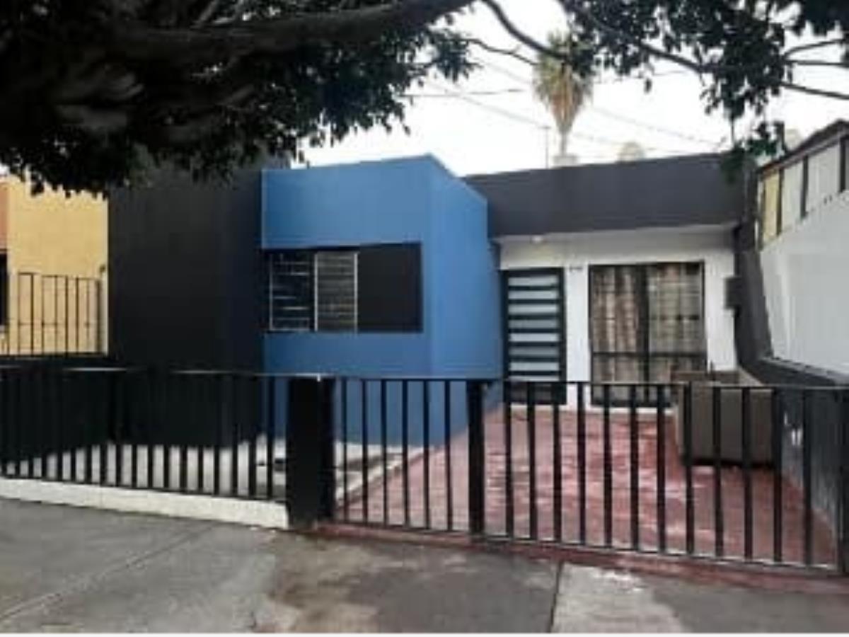 Casa en venta en San Juan de Aragon, Martínez de la Torre