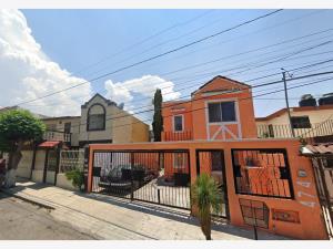 Casa en venta en Los Arcos, Saltillo — foto 2 de 12
