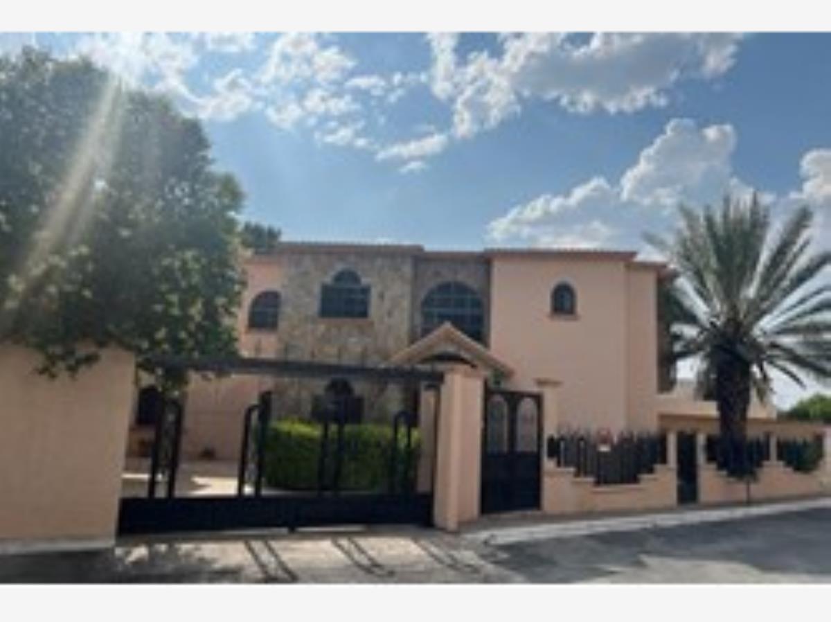 Casa en venta en Bugambilias, Saltillo — foto 1 de 10
