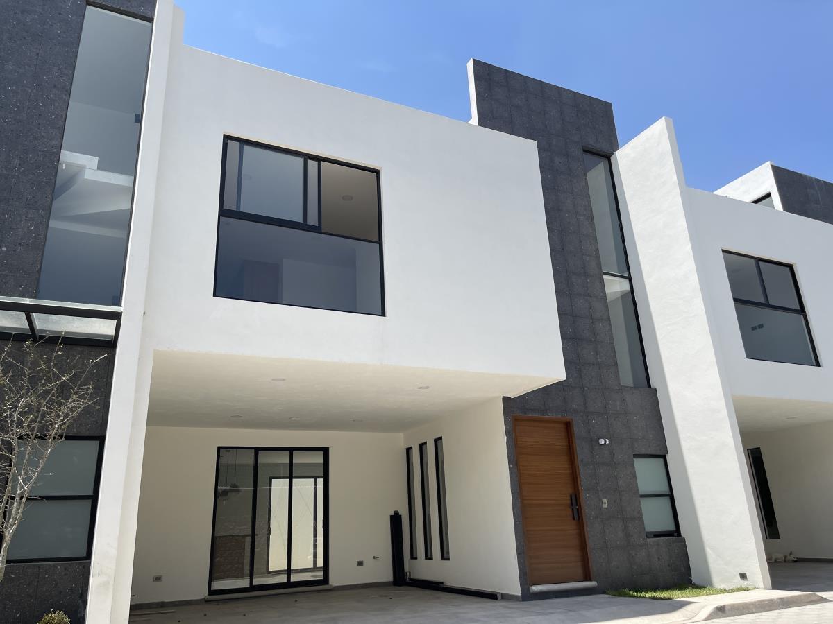 Casa en venta en Cuayantla, San Andrés Cholula — foto 1 de 24