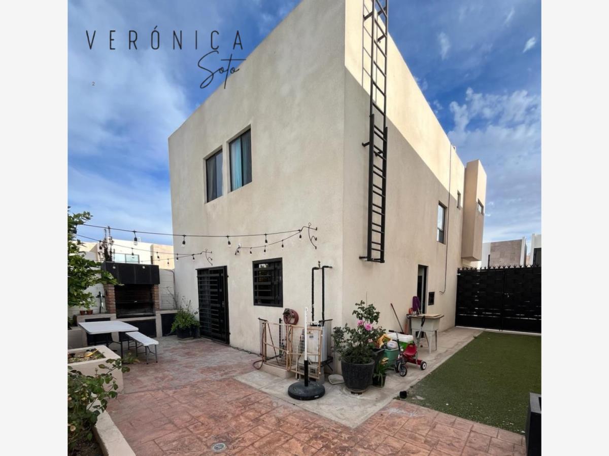 Casa en venta en Jardines de Santa Clara, Juárez — foto 1 de 11