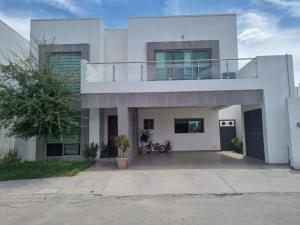 Casa en venta en Real del Nogalar, Torreón — foto 2 de 34
