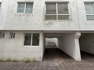 Casa en venta en Heroes de Padierna, Tlalpan — foto 2 de 9
