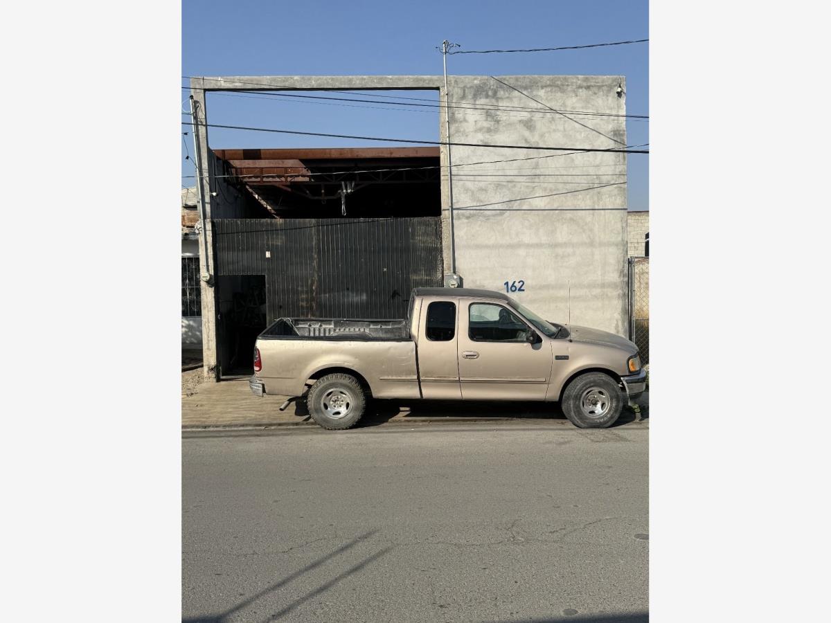 Bodega en venta en Leandro Valle, Saltillo — foto 1 de 9