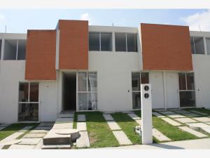 Casa en San Isidro Castillotla, Puebla, Puebla