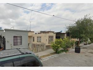 Casa en remate en Privadas de las Villas, García, Nuevo León