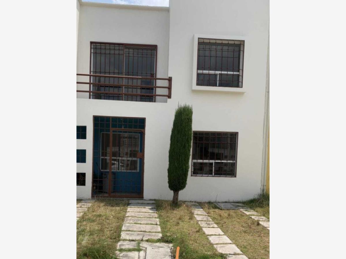 Casa en venta en Bosques de Cantabria, Toluca — foto 1 de 9