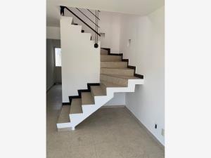 Casa en venta en Bosques de Cantabria, Toluca — foto 3 de 9