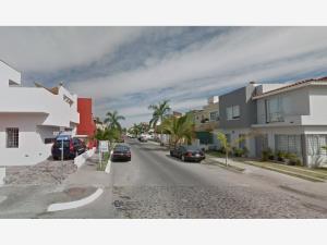 Casa en venta en Residencial Fluvial Vallarta, Puerto Vallarta — foto 2 de 13
