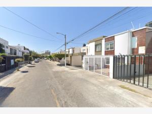 Casa en venta en Villa de los Belenes, Zapopan — foto 3 de 9
