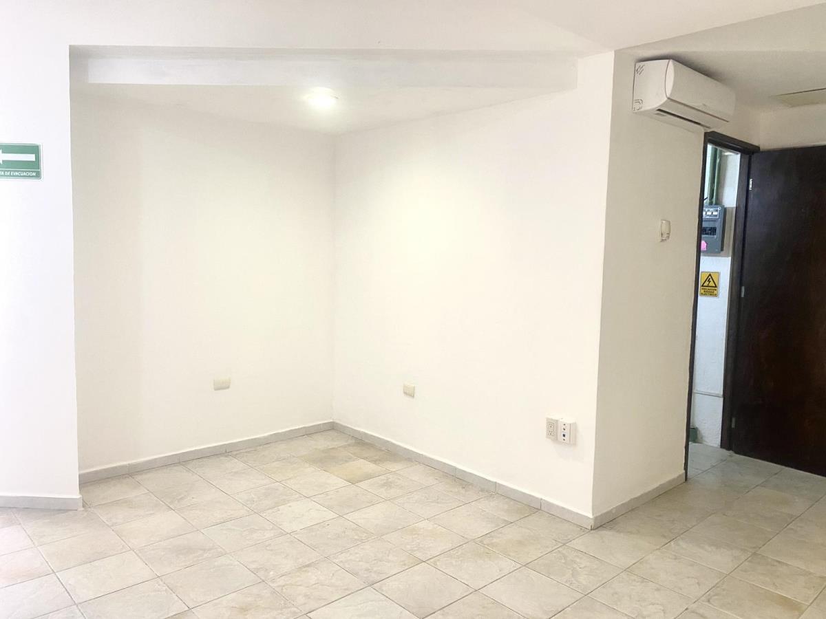 Oficina en venta en Cancún Centro, Benito Juárez — foto 1 de 15