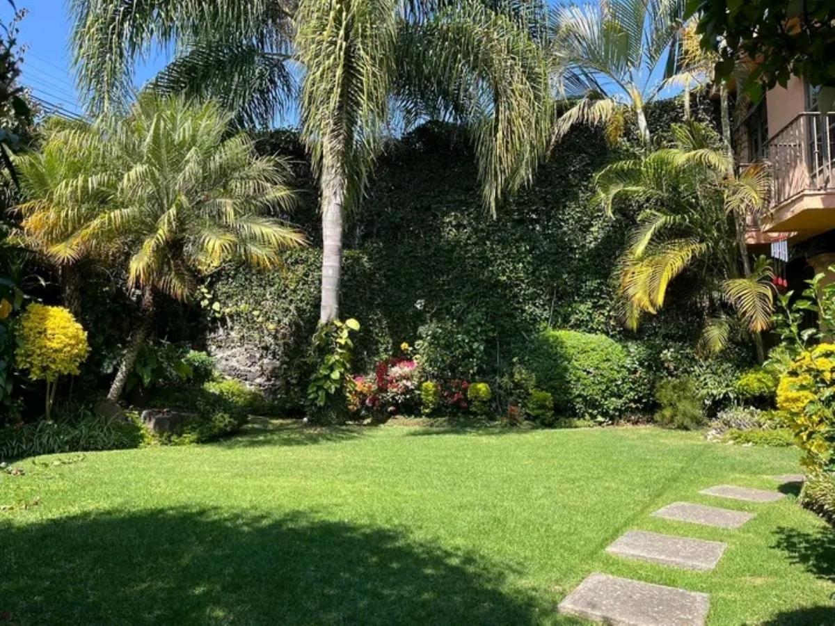 Casa en venta en Lomas de Cortes Oriente, Cuernavaca — foto 1 de 15