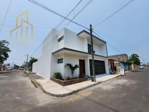 Casa en Venustiano Carranza, Boca del Río, Veracruz de Ignacio de la Llave