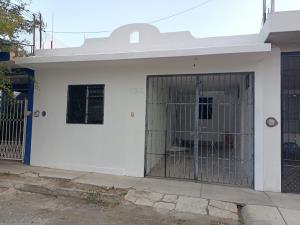 Casa en Juan Jose Rios, Villa de Álvarez, Colima